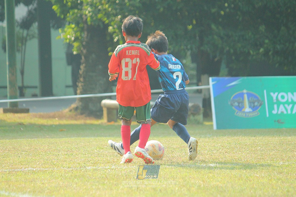 ijlu9 plate 050726 wiradhika soccer vs brazillian ss senayan