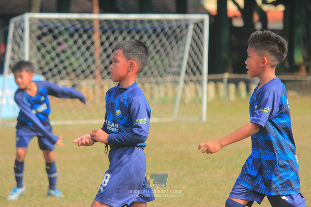 ijlu9 plate 050726 wiradhika soccer vs brazillian ss senayan