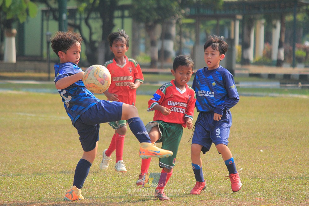 ijlu9 plate 050726 wiradhika soccer vs brazillian ss senayan