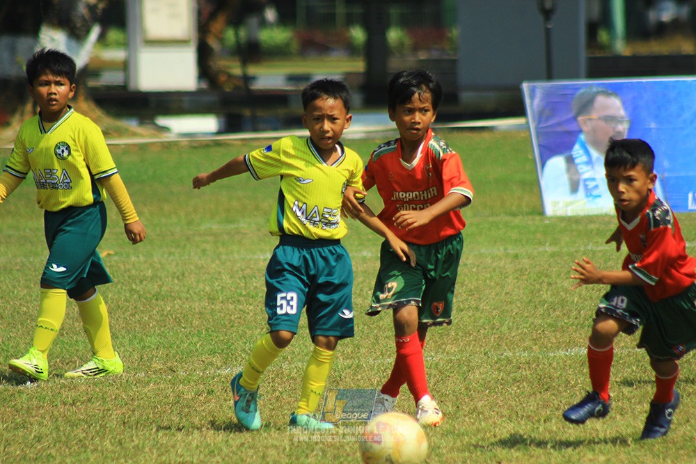 ijlu9 plate 050726 wiradhika soccer vs maesa pararaider