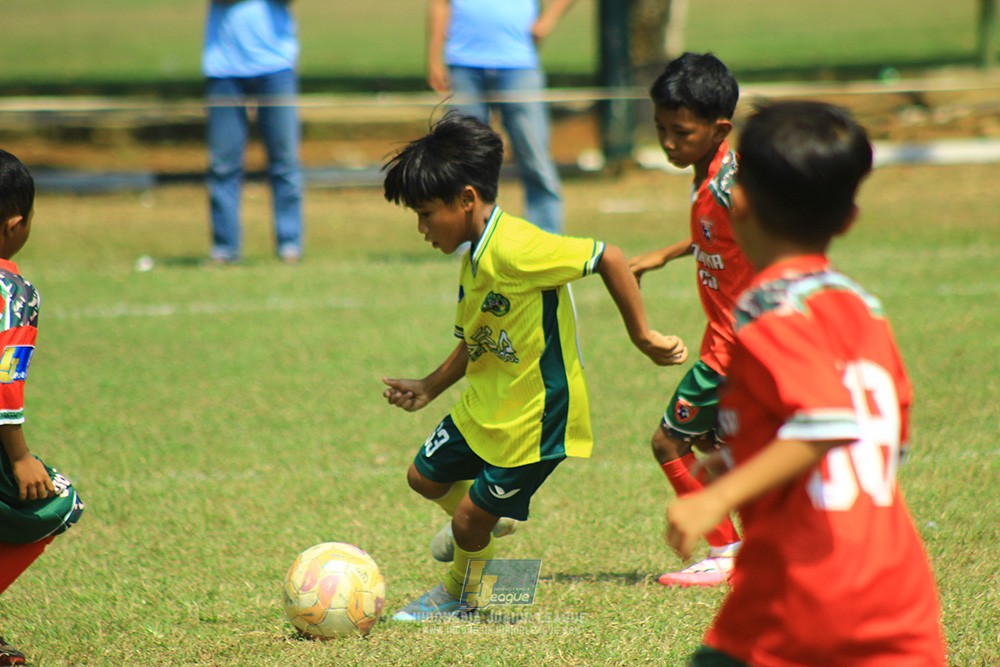 ijlu9 plate 050726 wiradhika soccer vs maesa pararaider