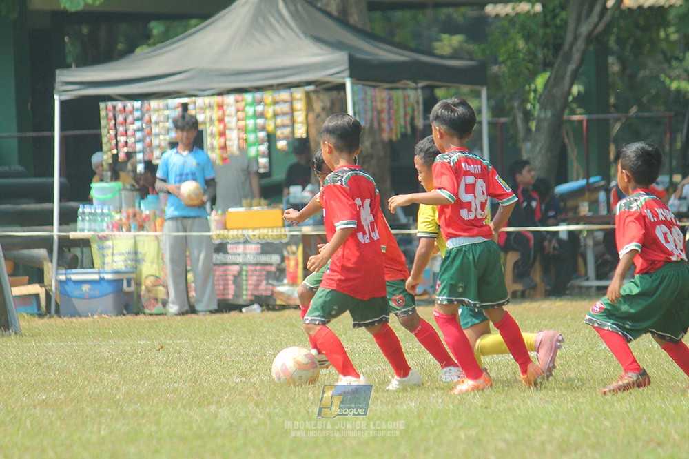 ijlu9 plate 050726 wiradhika soccer vs maesa pararaider