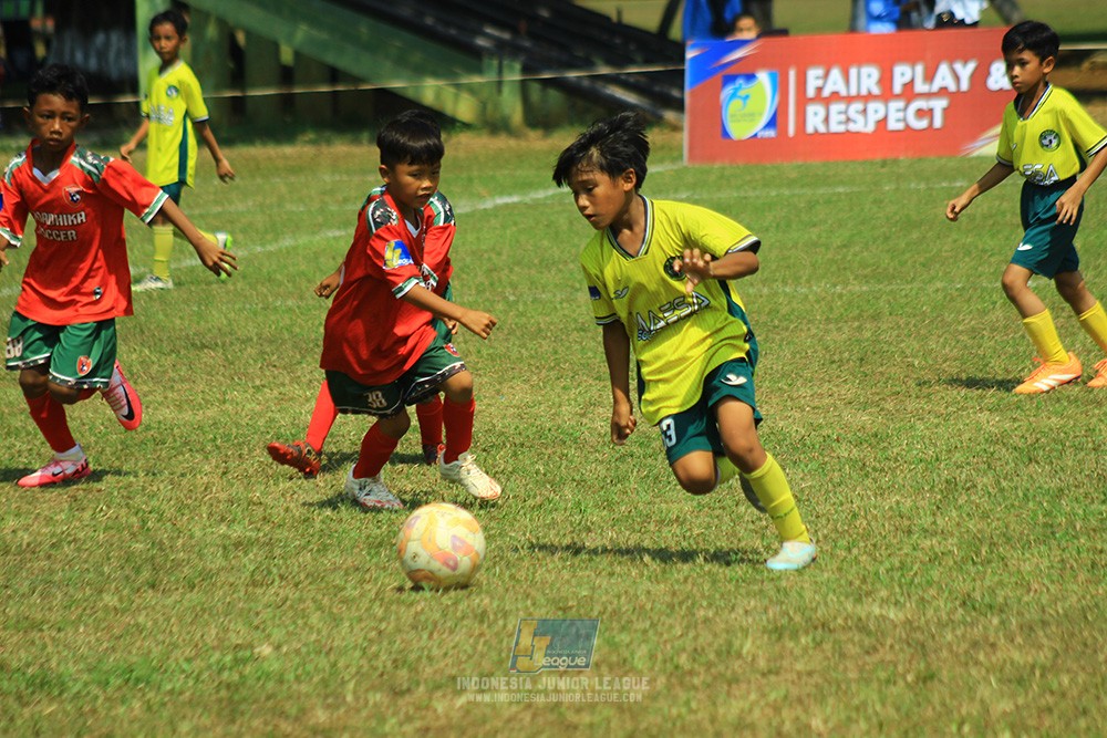 ijlu9 plate 050726 wiradhika soccer vs maesa pararaider