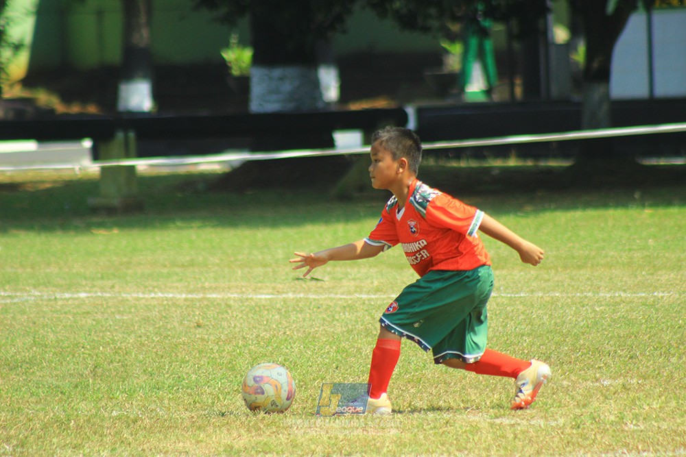 ijlu9 plate 050726 wiradhika soccer vs maesa pararaider