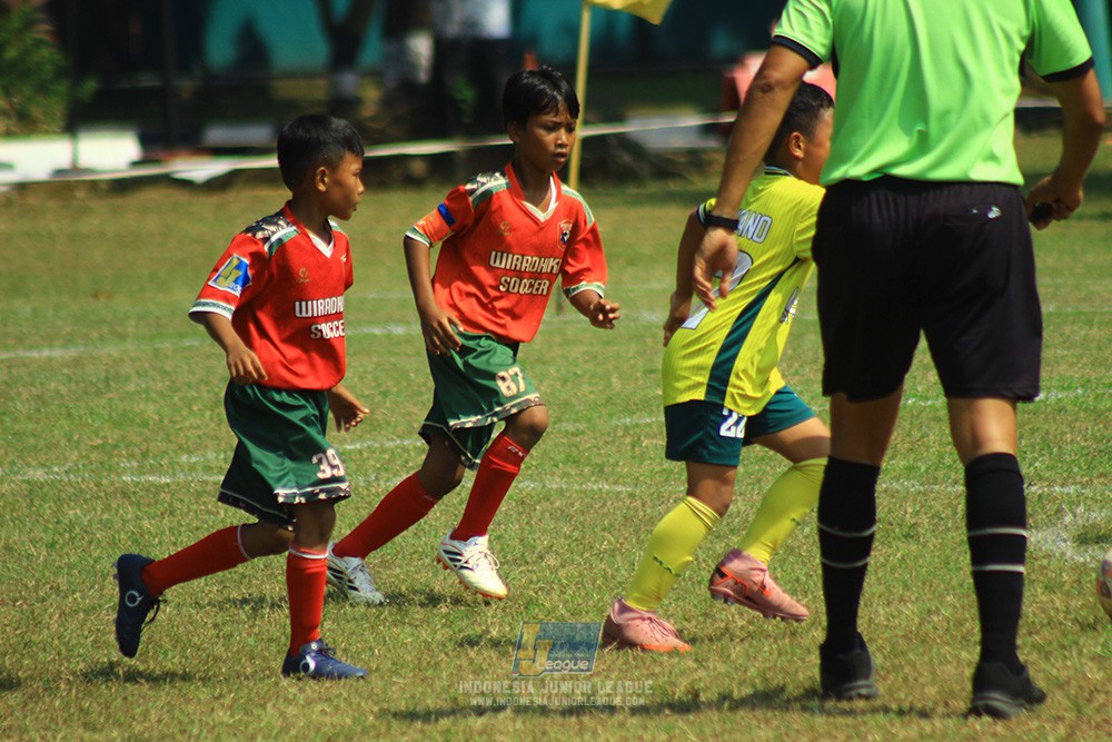 ijlu9 plate 050726 wiradhika soccer vs maesa pararaider
