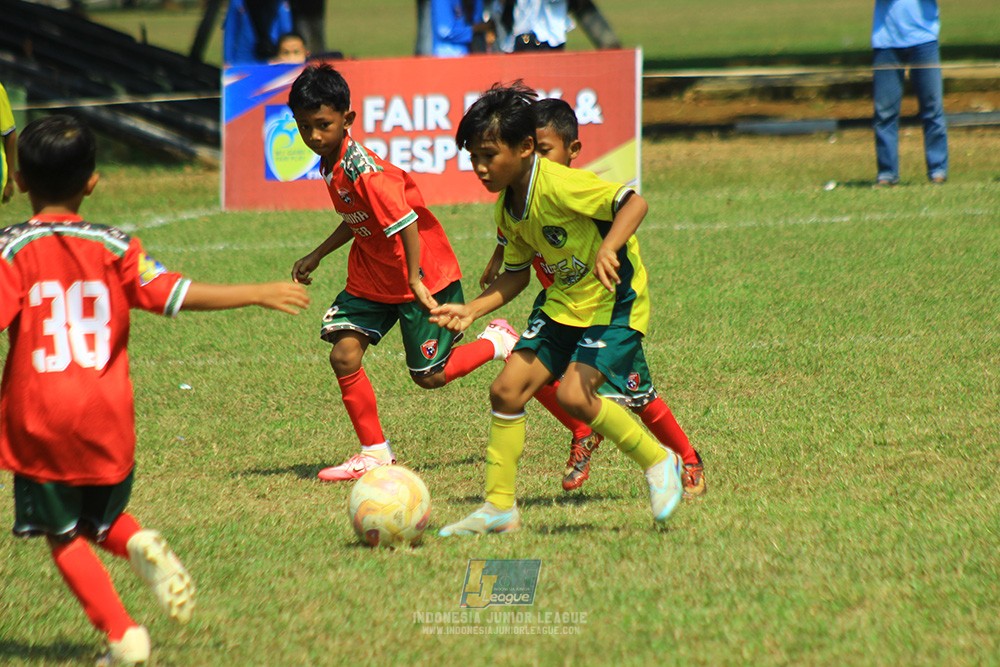 ijlu9 plate 050726 wiradhika soccer vs maesa pararaider