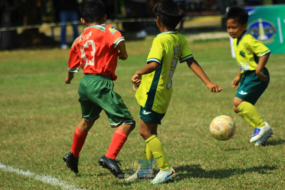 ijlu9 plate 050726 wiradhika soccer vs maesa pararaider