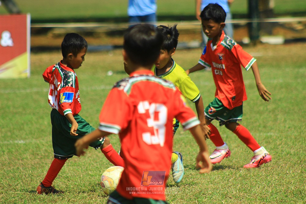 ijlu9 plate 050726 wiradhika soccer vs maesa pararaider
