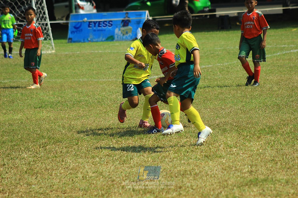 ijlu9 plate 050726 wiradhika soccer vs maesa pararaider