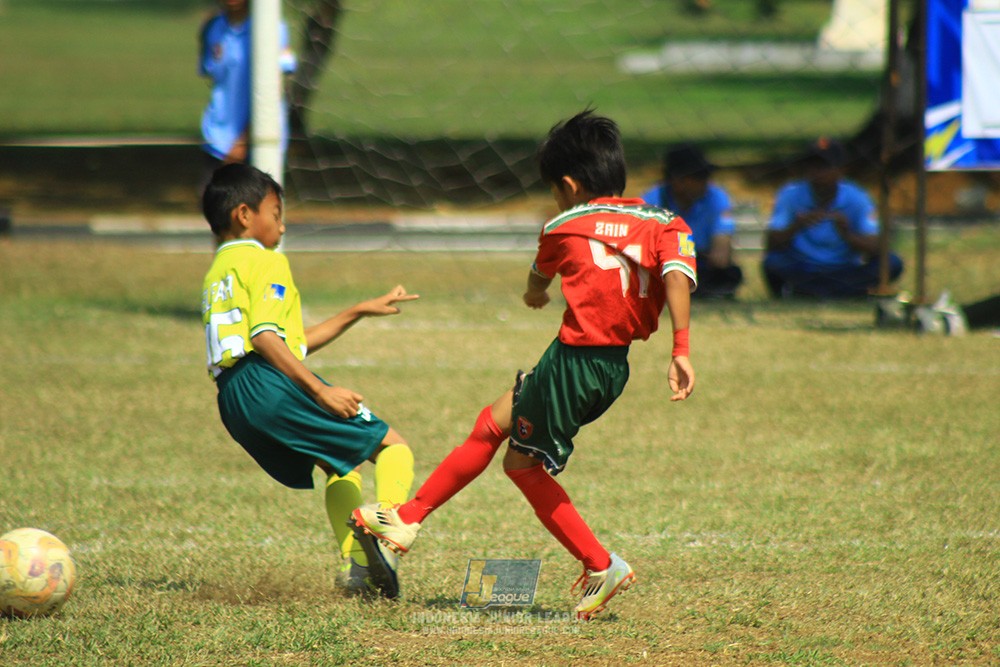 ijlu9 plate 050726 wiradhika soccer vs maesa pararaider