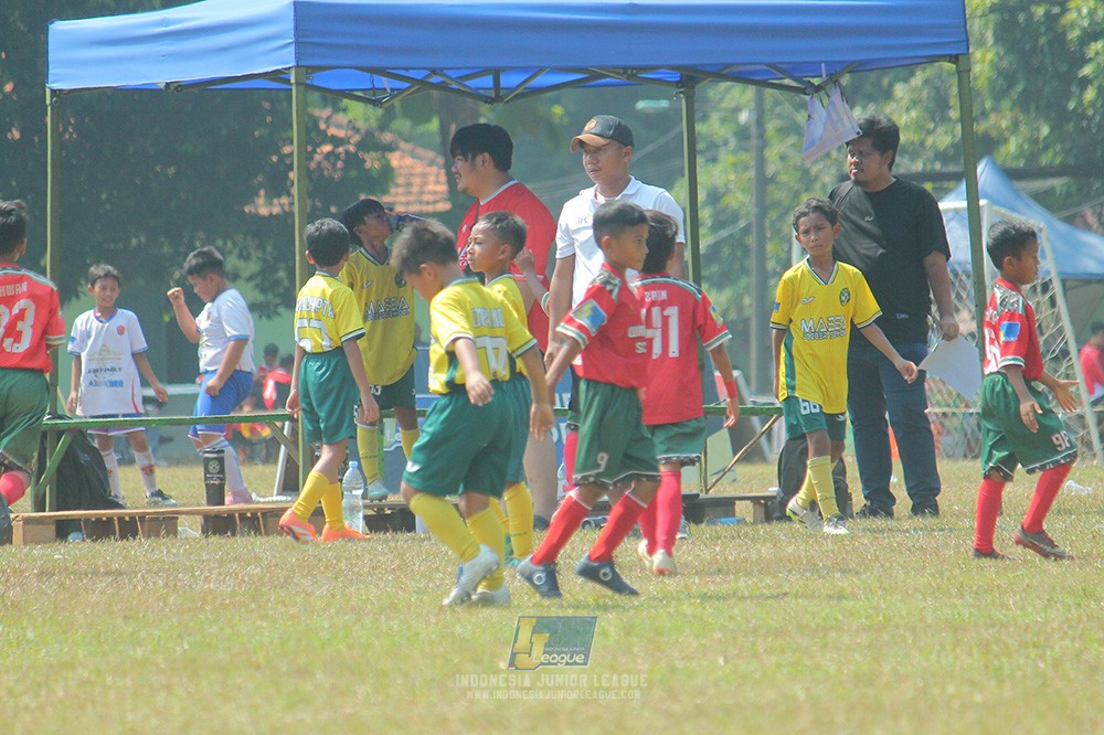 ijlu9 plate 050726 wiradhika soccer vs maesa pararaider