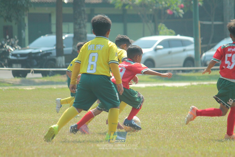 ijlu9 plate 050726 wiradhika soccer vs maesa pararaider
