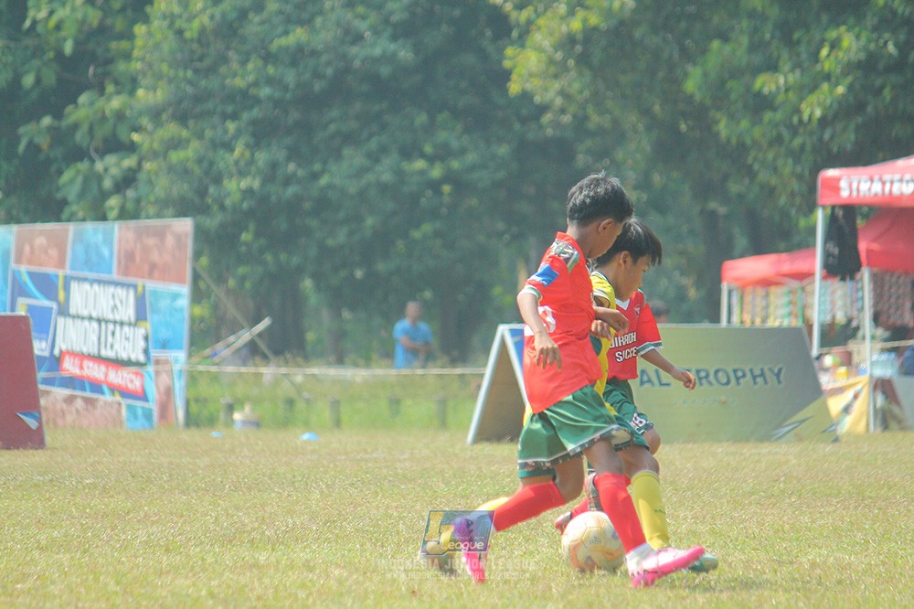 ijlu9 plate 050726 wiradhika soccer vs maesa pararaider