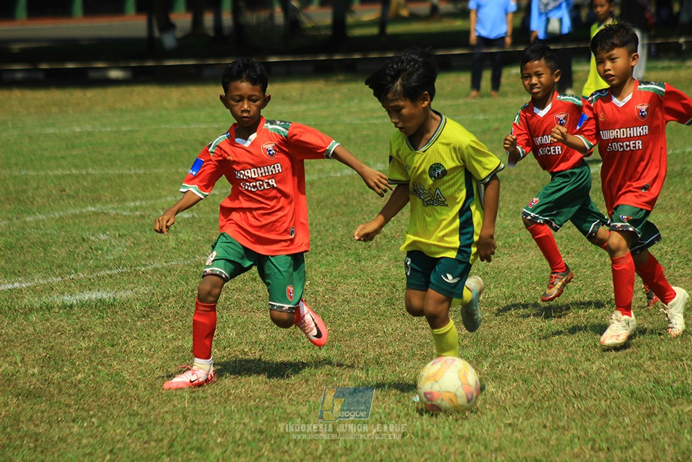 ijlu9 plate 050726 wiradhika soccer vs maesa pararaider