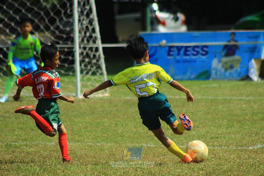 ijlu9 plate 050726 wiradhika soccer vs maesa pararaider