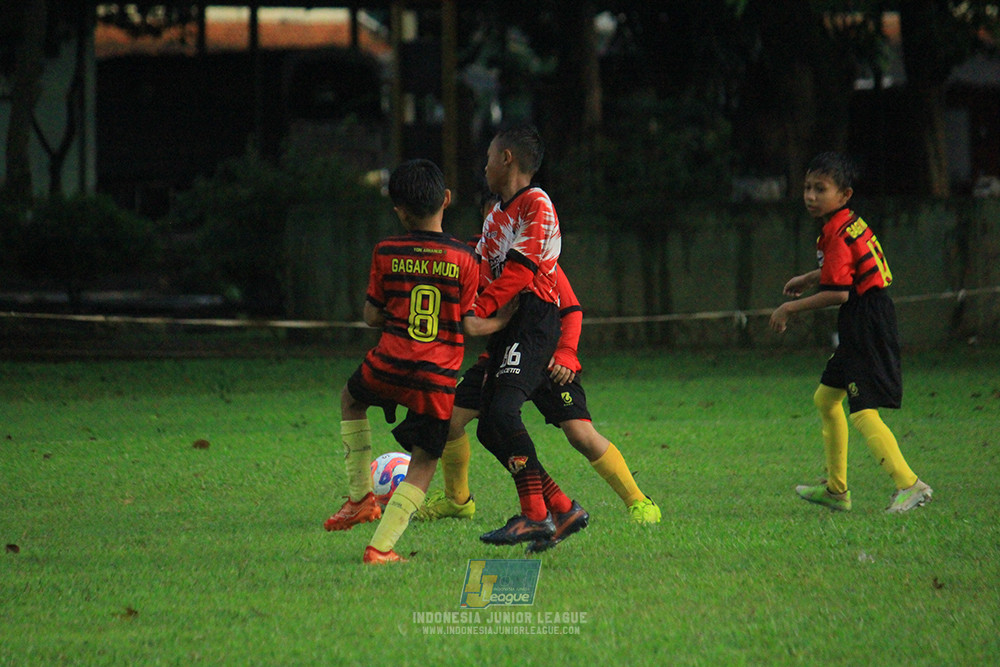 u11 120426 diklat paku jaya vs gagak muda