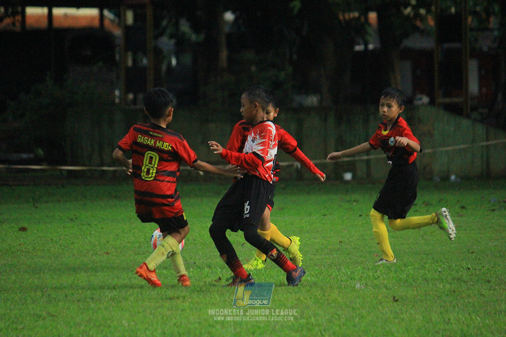 u11 120426 diklat paku jaya vs gagak muda