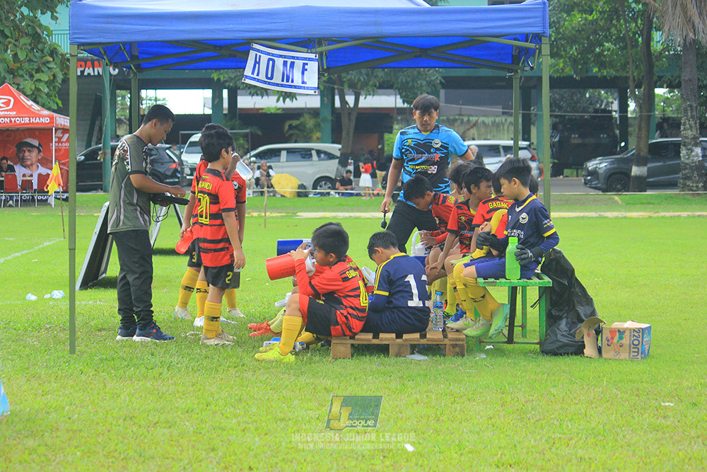 u11 120426 gagak muda vs karawang youth soccer