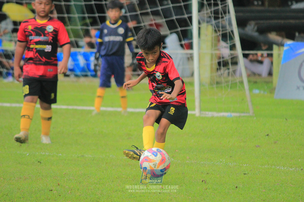 u11 120426 gagak muda vs karawang youth soccer