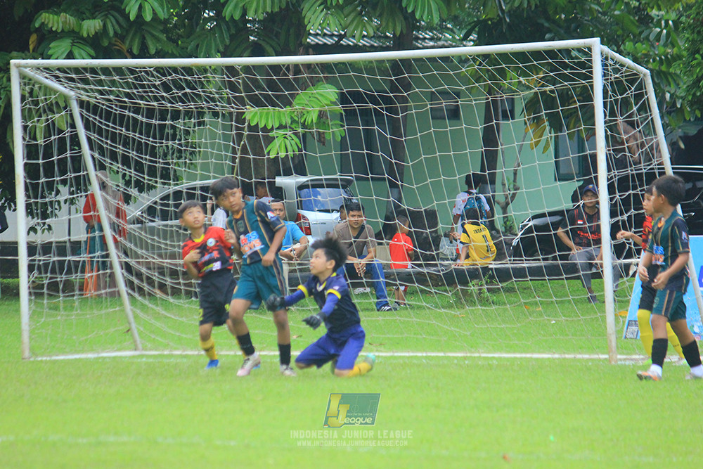 u11 120426 gagak muda vs karawang youth soccer