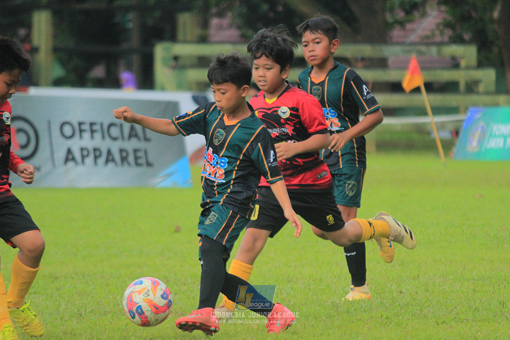 u11 120426 gagak muda vs karawang youth soccer