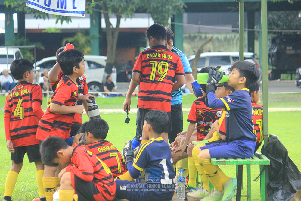 u11 120426 gagak muda vs karawang youth soccer