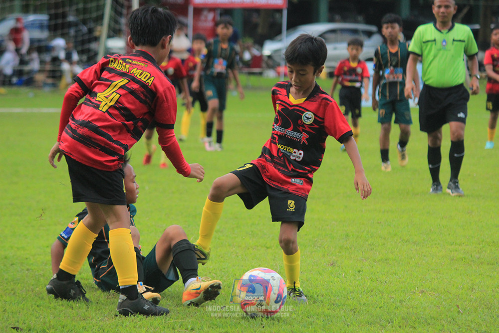 u11 120426 gagak muda vs karawang youth soccer