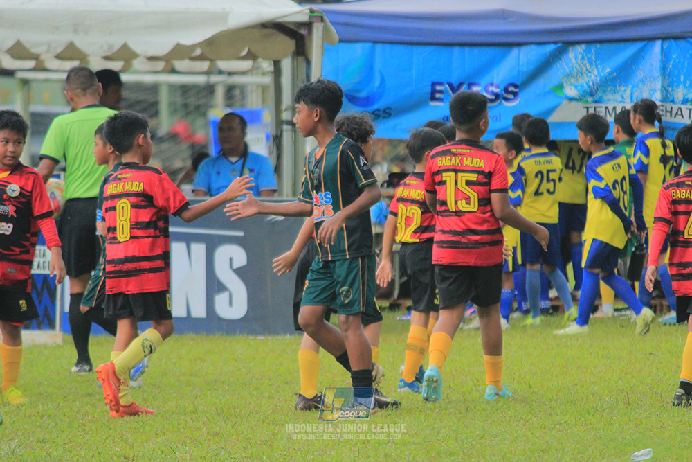 u11 120426 gagak muda vs karawang youth soccer