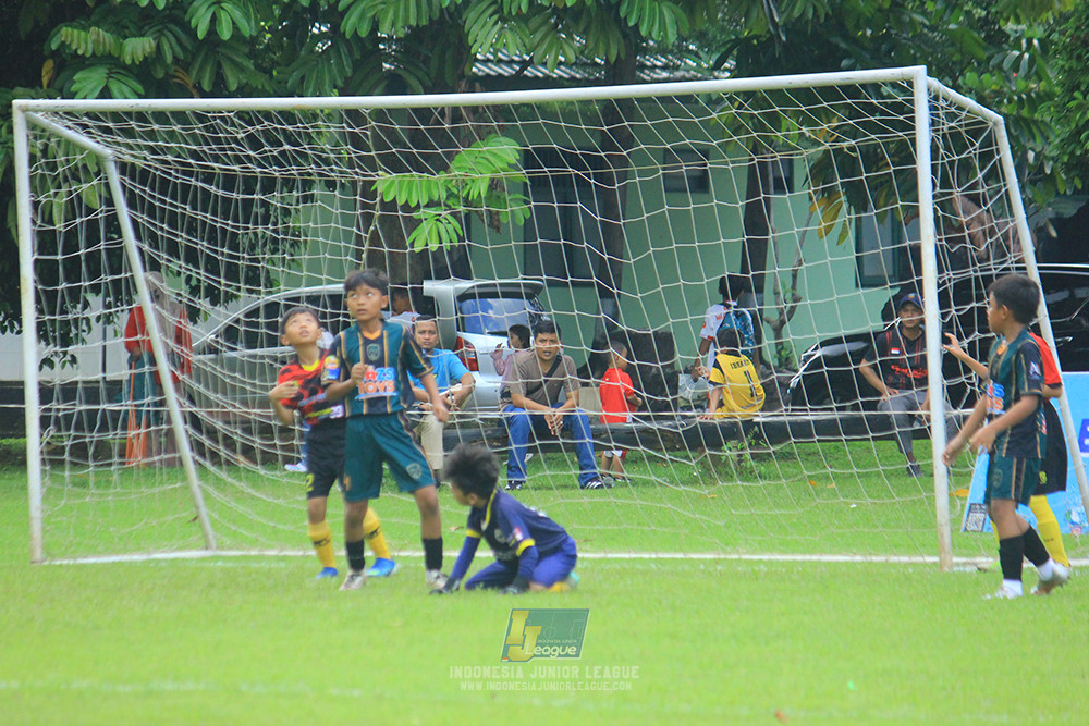 u11 120426 gagak muda vs karawang youth soccer