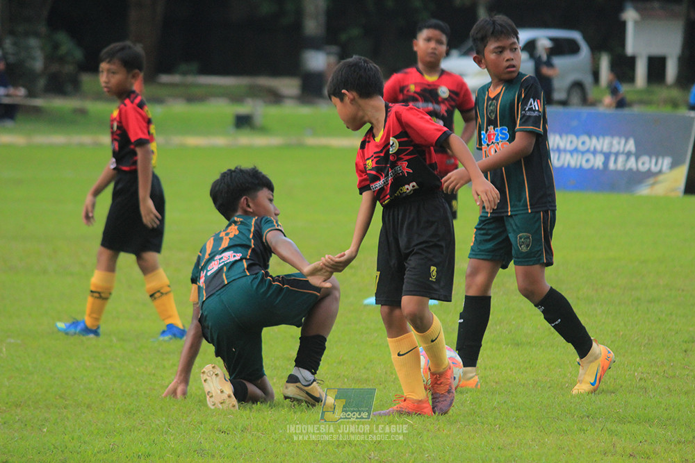 u11 120426 gagak muda vs karawang youth soccer