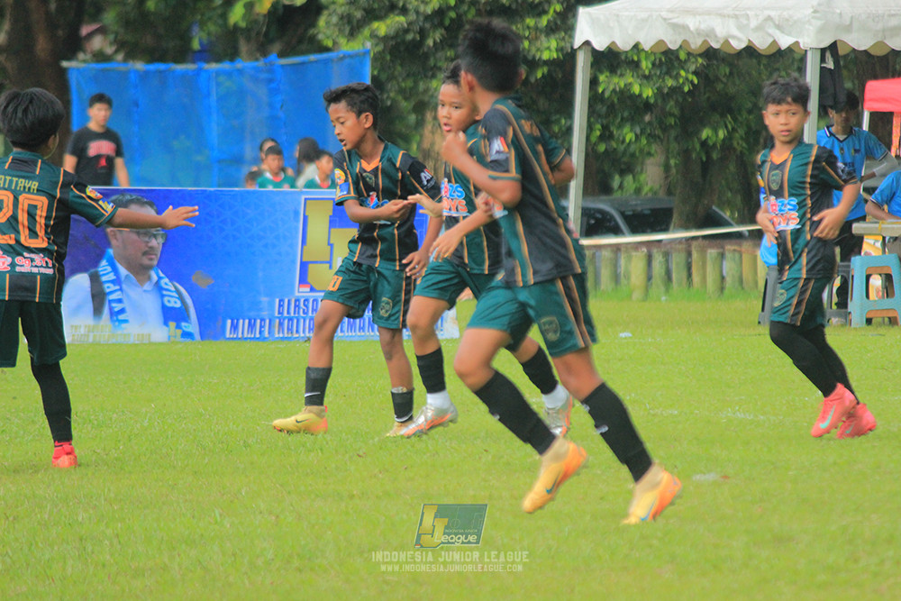 u11 120426 gagak muda vs karawang youth soccer