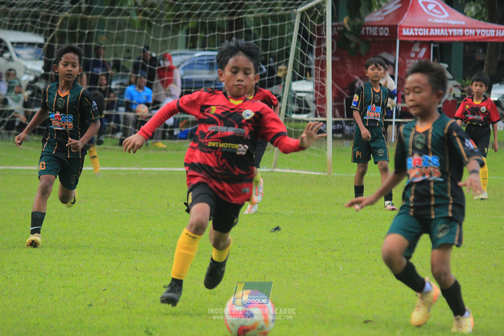 u11 120426 gagak muda vs karawang youth soccer