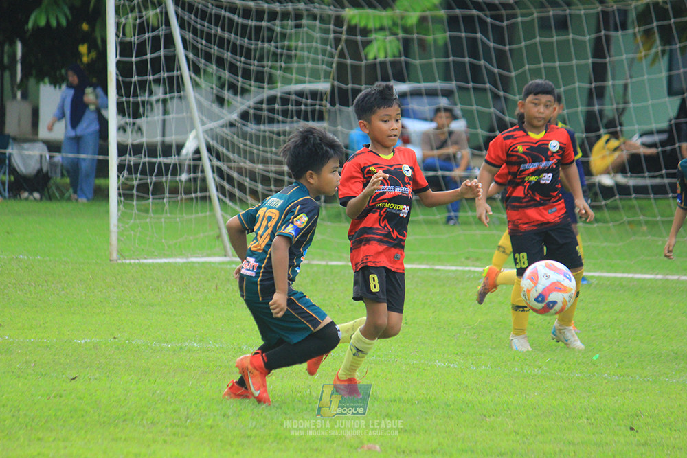 u11 120426 gagak muda vs karawang youth soccer