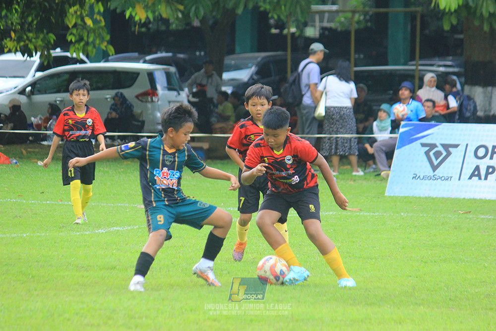 u11 120426 gagak muda vs karawang youth soccer