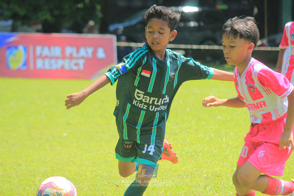 u11 120426 garuda kidz united vs farama fc