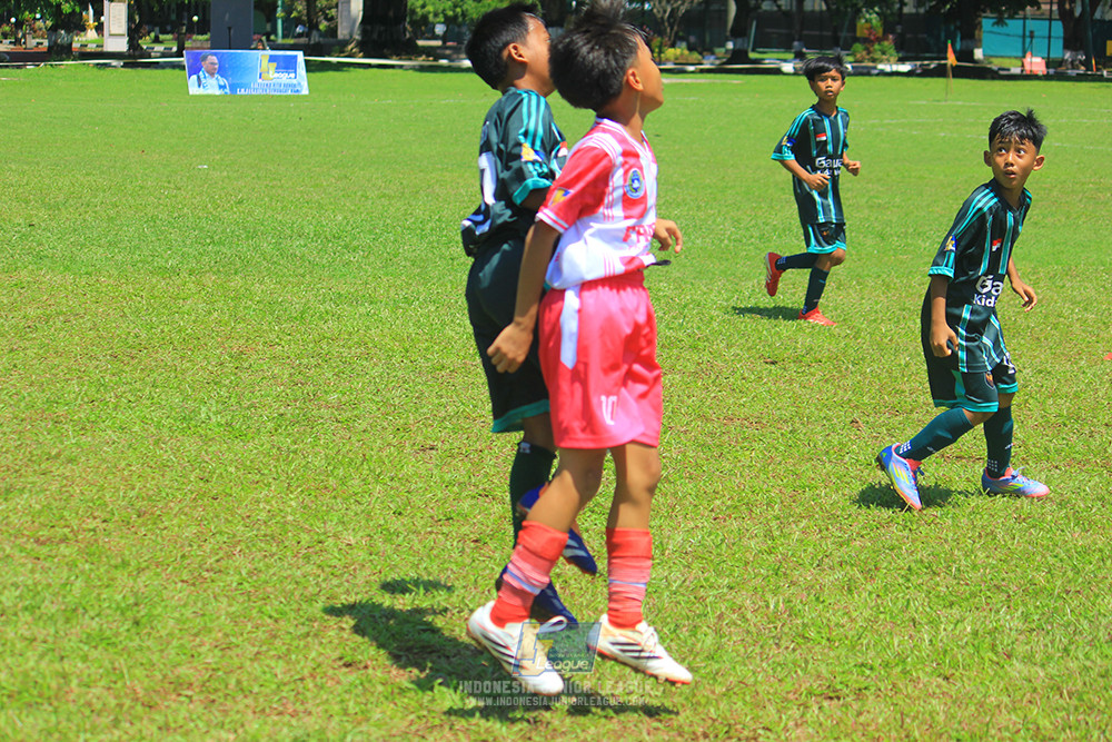 u11 120426 garuda kidz united vs farama fc