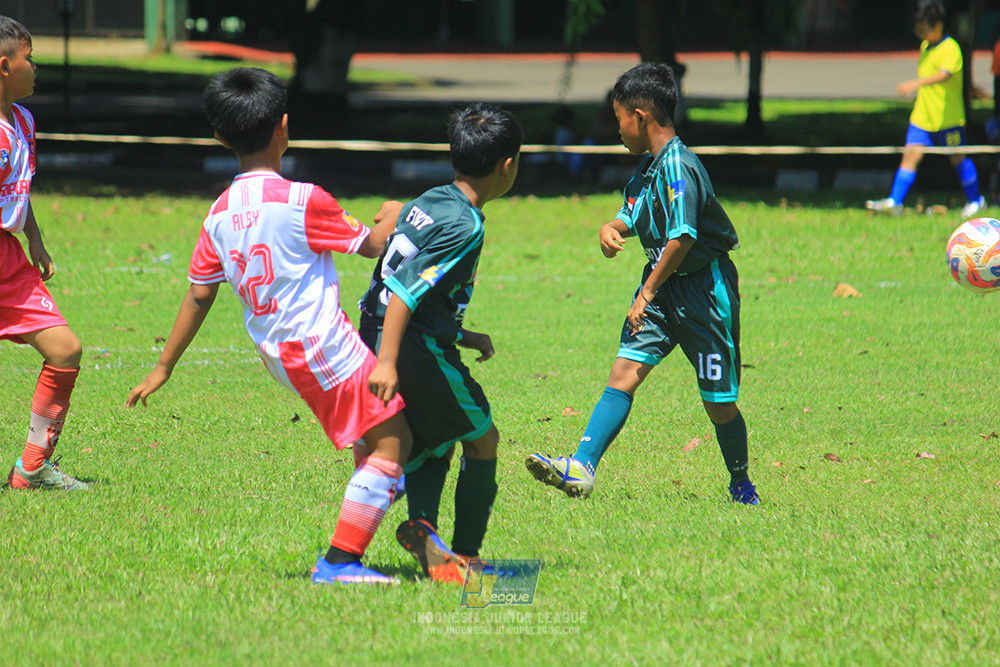 u11 120426 garuda kidz united vs farama fc