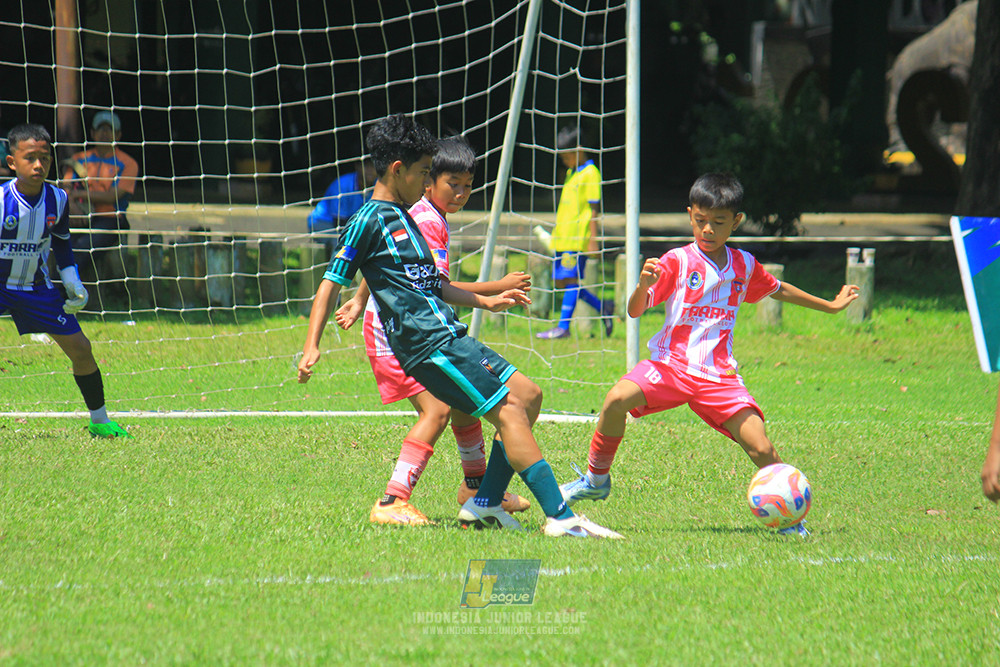 u11 120426 garuda kidz united vs farama fc