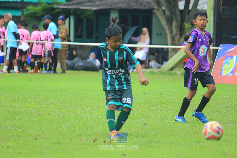 u11 120426 grand young kids vs garuda kidz united