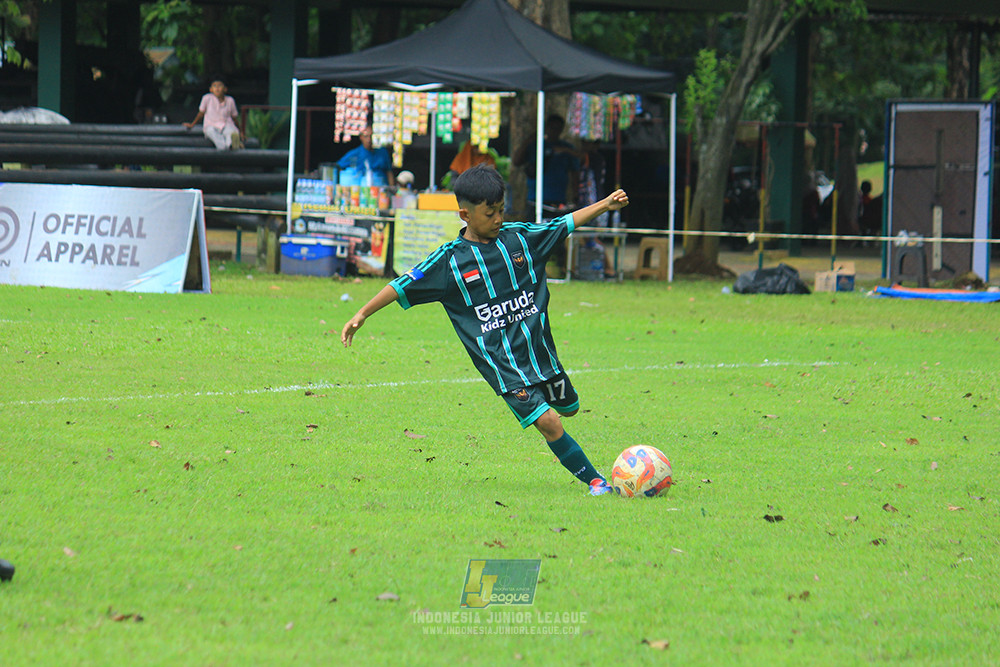 u11 120426 grand young kids vs garuda kidz united