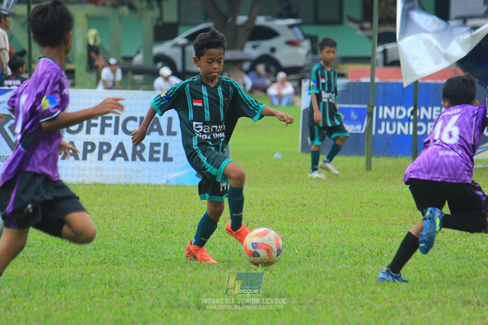 u11 120426 grand young kids vs garuda kidz united