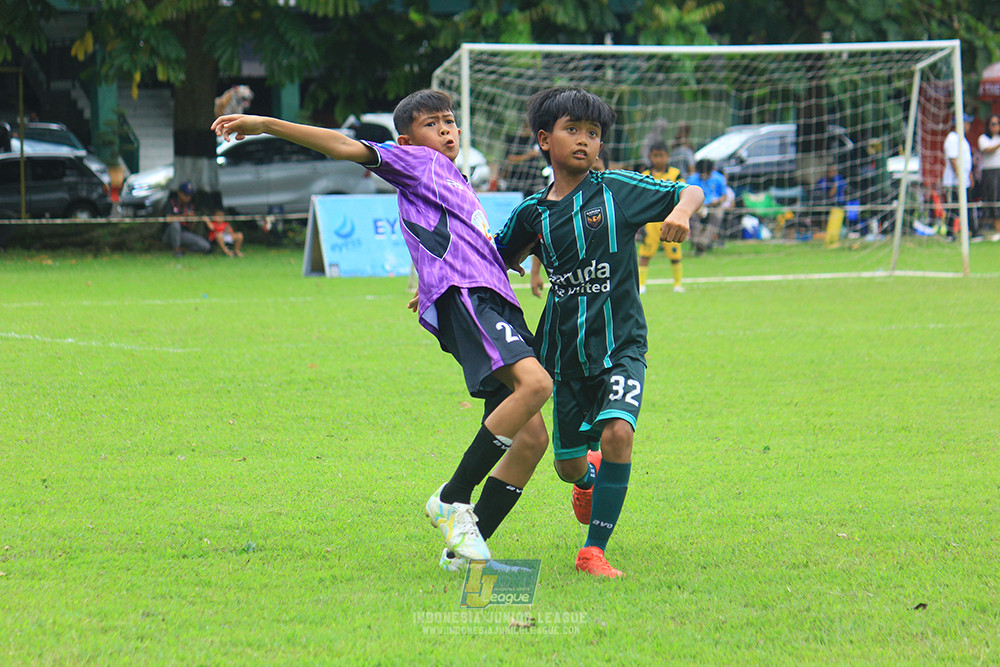 u11 120426 grand young kids vs garuda kidz united