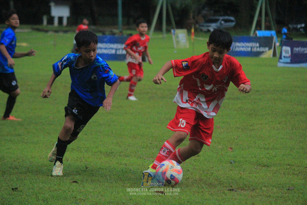 u11 120426 indonesia muda utara vs steelford united