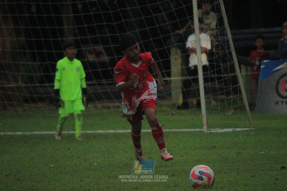 u11 120426 indonesia muda utara vs steelford united