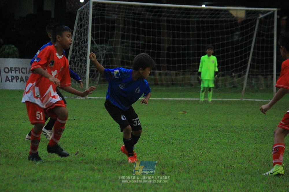 u11 120426 indonesia muda utara vs steelford united