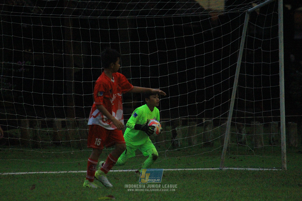 u11 120426 indonesia muda utara vs steelford united