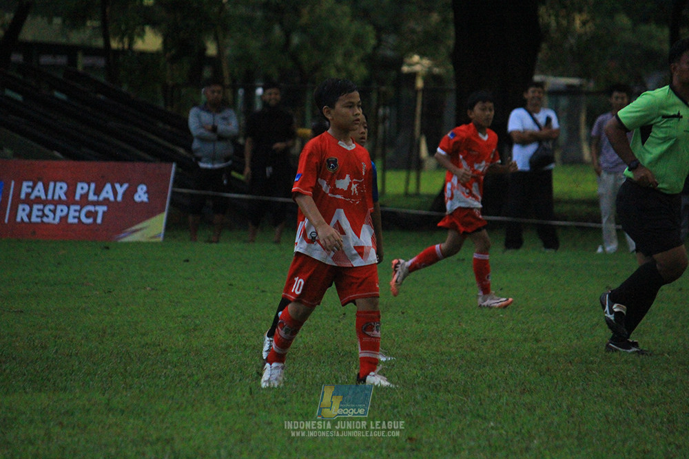 u11 120426 indonesia muda utara vs steelford united