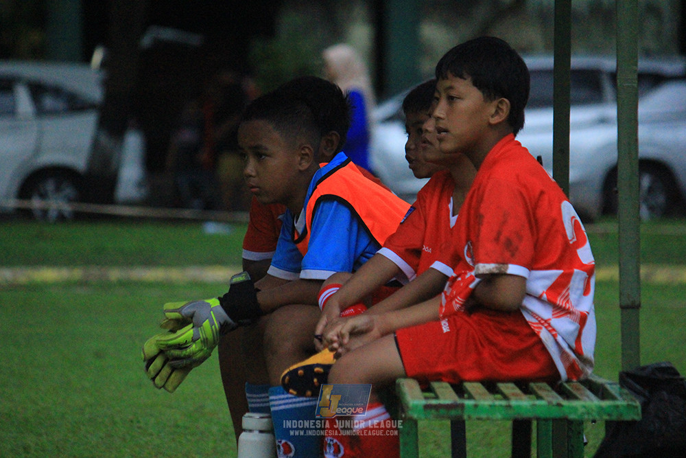 u11 120426 indonesia muda utara vs steelford united