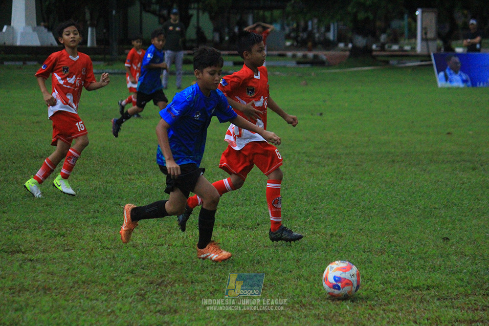 u11 120426 indonesia muda utara vs steelford united