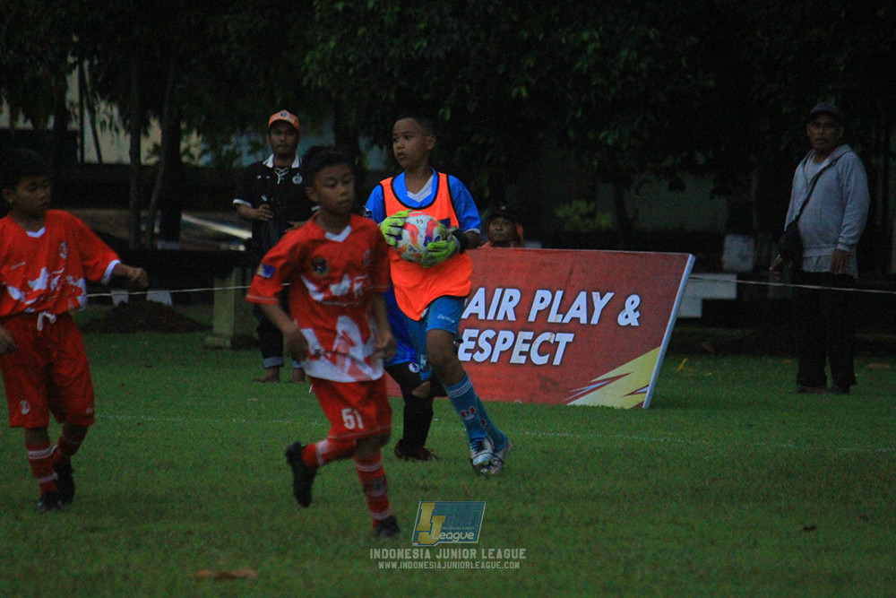u11 120426 indonesia muda utara vs steelford united